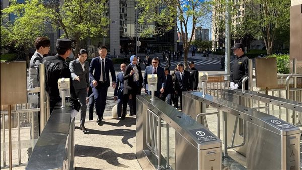 وزير الإسكان يواصل جولاته بالصين بتفقد منطقة الأعمال المركزية بـ«بكين»