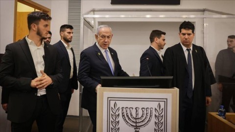 نتنياهو يمثل للمرة الـ 24 أمام المحكمة المركزية في تل أبيب نتنياهو يمثل للمرة الـ 24 أمام المحكمة المركزية في تل أبيب