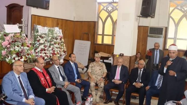 فروع منظمة خريجي الأزهر بالمحافظات تزور عددا من الكنائس لتقديم التهاني بمناسبة عيد القيامة ولتعزيز الوحدة الوطنية فروع منظمة خريجي الأزهر بالمحافظات تزور عددا من الكنائس لتقديم التهاني بمناسبة عيد القيامة ولتعزيز الوحدة الوطنية