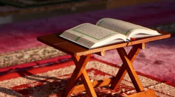 حتى لايضيع ثواب القراءة في المصحف.. احترس من هذه الطريقة