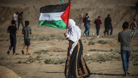 مفاجآت من العيار الثقيل.. هل بدأ أهل غزة بالهجرة؟ وأين؟ وكيف؟ ومن يُسهل تنفيذ المخطط؟.. وهل قبلوا بيع الوطن؟.. هذه أساليب “الموساد” للإيقاع الفلسطينيين بفخه.. تفاصيل أخطر المخططات والأيادِ الخفية التي تقود “الحملة المسمومة” مفاجآت من العيار الثقيل.. هل بدأ أهل غزة بالهجرة؟ وأين؟ وكيف؟ ومن يُسهل تنفيذ المخطط؟.. وهل قبلوا بيع الوطن؟.. هذه أساليب “الموساد” للإيقاع الفلسطينيين بفخه.. تفاصيل أخطر المخططات والأيادِ الخفية التي تقود “الحملة المسمومة”