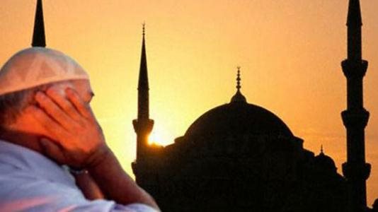 هل يجوز الصلاة فور سماع “الله أكبر” دون انتظار انتهاء الأذان؟ هل يجوز الصلاة فور سماع “الله أكبر” دون انتظار انتهاء الأذان؟