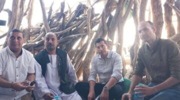 وزير الشباب والرياضة يشارك شباب “يلا كامب” رحلة بيئية إلى محمية جبل علبة