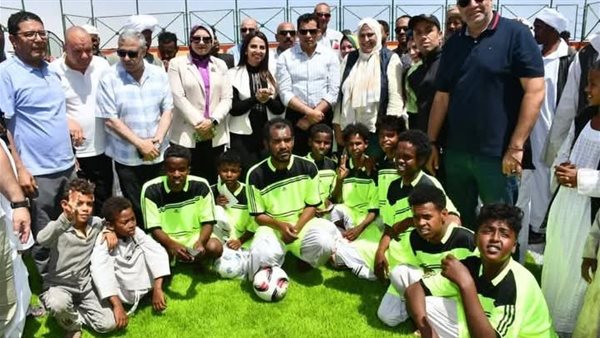 وزير الرياضة يفتتح الملعب الخماسي ويوجه برفع كفاءة المبني الإداري ويتفقد فعاليات مهرجان ليالي مراكز الشباب وزير الرياضة يفتتح الملعب الخماسي ويوجه برفع كفاءة المبني الإداري ويتفقد فعاليات مهرجان ليالي مراكز الشباب