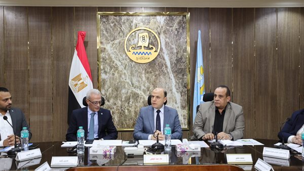 محافظ كفرالشيخ يعقد اجتماعًا تنسيقيًا لتعزيز الزراعة الذكية مناخيًا محافظ كفرالشيخ يعقد اجتماعًا تنسيقيًا لتعزيز الزراعة الذكية مناخيًا