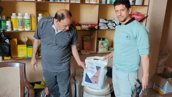 ضبط 5 أطنان مبيدات زراعية و4500 عبوة مواد غذائية مجهولة المصدر بالشرقية ضبط 5 أطنان مبيدات زراعية و4500 عبوة مواد غذائية مجهولة المصدر بالشرقية