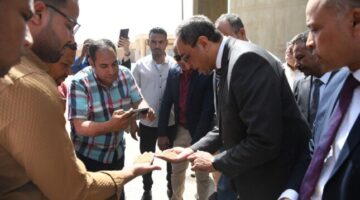 قنا تبدأ حصاد «الذهب الأصفر».. المحافظ يطلق إشارة البدء من دندرة