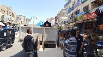 إزالة 379 مخالفة إشغال طريق “ثابت ومتحرك” خلال حملة مكبرة بالبحيرة