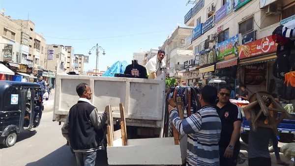 إزالة 379 مخالفة إشغال طريق “ثابت ومتحرك” خلال حملة مكبرة بالبحيرة إزالة 379 مخالفة إشغال طريق “ثابت ومتحرك” خلال حملة مكبرة بالبحيرة