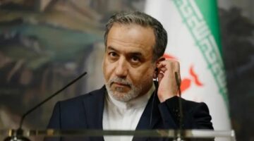 بعد الغاء خطابه نتيجة ضغط “اللوبي الإسرائيلي”.. عراقجي: يمكن للشركات الأمريكية الاستفادة من فرص بتريليون دولار بإيران.. وطهران مستعدة لعقد اتفاق نووي جديد مع واشنطن مقابل رفع العقوبات