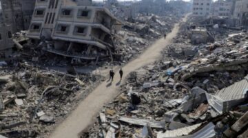 مجازر بعائلات.. استشهاد 26 فلسطينيا بغارات إسرائيلية بقطاع غزة وتصاعد جرائم الإبادة الجماعية التي يرتكبها الاحتلال بحق المدنيين