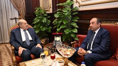 رئيس مجلس الشيوخ يستقبل وزير قطاع الأعمال العام رئيس مجلس الشيوخ يستقبل وزير قطاع الأعمال العام