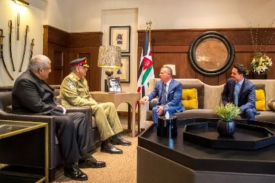 الأردن وباكستان تبحثان سبل تعزيز التعاون الدفاعي بين البلدين الأردن وباكستان تبحثان سبل تعزيز التعاون الدفاعي بين البلدين