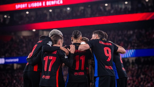 بعد تجديد محمد صلاح عقده مع ليفربول.. أندية الدوري السعودي تتجه لنجوم برشلونة بعد تجديد محمد صلاح عقده مع ليفربول.. أندية الدوري السعودي تتجه لنجوم برشلونة