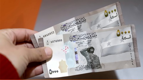 بعد الحديث عن طباعة عملة سورية جديدة أو حذف الأصفار.. خبير اقتصادي سوري يُحذّر! بعد الحديث عن طباعة عملة سورية جديدة أو حذف الأصفار.. خبير اقتصادي سوري يُحذّر!