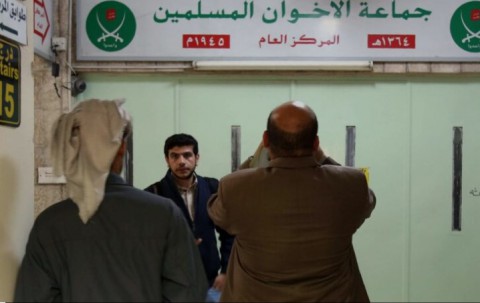 حزب المعارضة الأبرز في الأردن “تحت المطرقة” ويجمد عضوية 3 من متهمي “خلية ألـ16″: المستقلة للإنتخابات بدأت تتحرك و”إجراءات جديدة” في الطريق بعد “حل جماعة الأخوان”وجلسة البرلمان توفر “الغطاء”