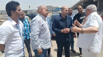 نائب محافظ الجيزة يعاين مقترح إنشاء طريق جديد موازٍ لمحور الضبعة