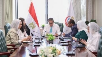 وزير الصحة يبحث مقترحات لتطوير الخدمات الطبية وتوطين صناعة فلاتر الغسيل الكلوي