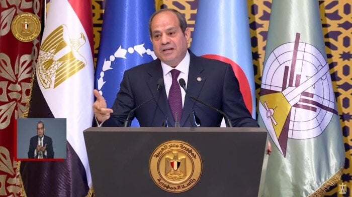 الرئيس السيسي: العلم والدين ركيزتان أساسيتان في بناء المجتمع الرئيس السيسي: العلم والدين ركيزتان أساسيتان في بناء المجتمع
