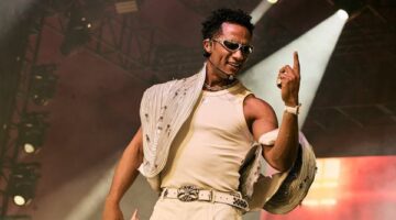 محمد رمضان يحتفل بنجاحه في "كوتشيلا": أول مصري يعتلي هذا المسرح العالمي