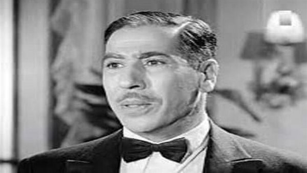 عباس فارس.. شيخ الشاشة وصوت الحكمة في السينما المصرية عباس فارس.. شيخ الشاشة وصوت الحكمة في السينما المصرية