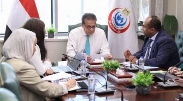 وزير الصحة يبحث مقترحات لتطوير الخدمات الطبية وتوطين صناعة فلاتر الغسيل الكلوي