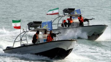في مياه الخليج… إيران تحتجز سفينتين
