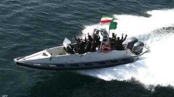 إيران تحتجز ناقلتي نفط أجنبيتين بتهمة تهريب وقود في الخليج