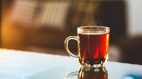 رغم فوائده.. الإفراط في تناول الشاي يهدّد بهذه الأمراض