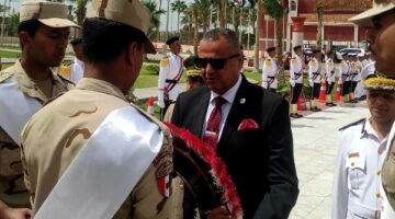 أخبار جنوب سيناء: المحافظ يضع إكليل الزهور علي النصب التذكاري للشهداء بالذكري 43.. وإغلاق ميناء نويبع لسوء حالة الطقس