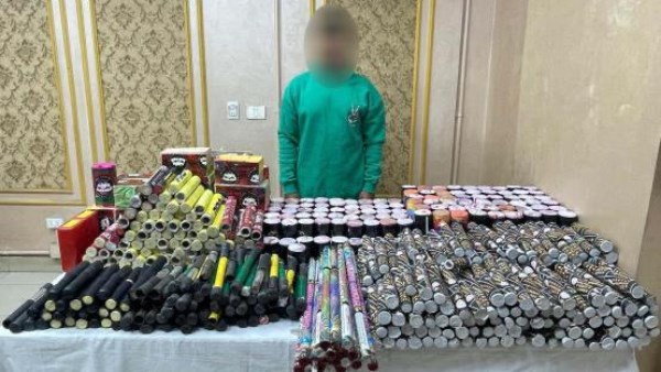 القبض على عامل يتاجر فى الألعاب النارية بالدقهلية القبض على عامل يتاجر فى الألعاب النارية بالدقهلية