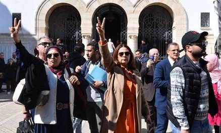 باريس ترى أن “شروط المحاكمة العادلة لم تحترم” بعد الأحكام في قضية “التآمر” بتونس باريس ترى أن “شروط المحاكمة العادلة لم تحترم” بعد الأحكام في قضية “التآمر” بتونس