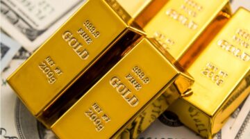 أسعار الذهب تتراجع 0.7% من قمة تاريخية.. ترامب يربك الأسواق
