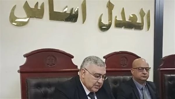 الحبس 6 أشهر مع الشغل والغرامة.. الحكم على نجل عبد العزيز مخيون بتهمة القيادة تحت تأثير المخدر والتعاطي| بث مباشر الحبس 6 أشهر مع الشغل والغرامة.. الحكم على نجل عبد العزيز مخيون بتهمة القيادة تحت تأثير المخدر والتعاطي| بث مباشر