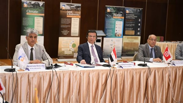 وزير الزراعة يفتتح الدورة السابعة للجمعية العامة لمرصد الصحراء والساحل في تونس وزير الزراعة يفتتح الدورة السابعة للجمعية العامة لمرصد الصحراء والساحل في تونس