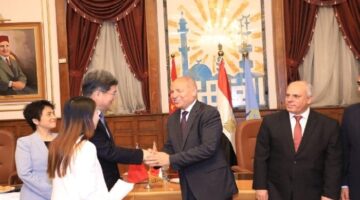 محافظ القاهرة يستقبل وفدًا من مدينة شنتشن الصينية لبحث سبل التعاون المشترك