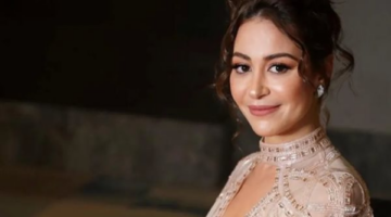 منة شلبي: "جايزة غالية قوي على قلبي" بعد تكريمها في مهرجان جمعية الفيلم