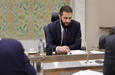 الشرع: نتفاوض مع روسيا وتركيا للحصول على دعم عسكري نحن بصدد صياغة اتفاقات جديدة تضمن استقلالنا الشرع: نتفاوض مع روسيا وتركيا للحصول على دعم عسكري نحن بصدد صياغة اتفاقات جديدة تضمن استقلالنا