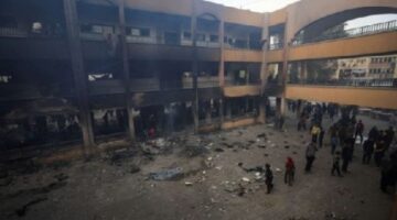 إسرائيل تقر بقتل 10 نازحين فلسطينيين بقصف مدرسة بمدينة غزة وتزعم أنها كانت تضم عناصر من “حماس” و”الجهاد الإسلامي”