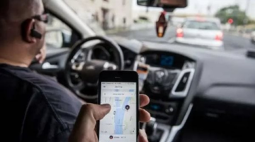 كباتن النقل الذكي يطلبون رفع التسعيرة ويشكون الشركات