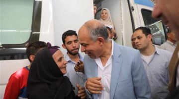 محافظ المنيا  يوافق على طلب سيدة لأداء مناسك العمرة