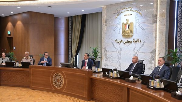 مجلس الوزراء يوافق على اقامة صوامع غلال وقرى للظهير الصحراوي بالمنيا مجلس الوزراء يوافق على اقامة صوامع غلال وقرى للظهير الصحراوي بالمنيا