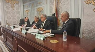 محلية  النواب تُناقش تباين إجراءات التراخيص بكفر الشيخ وتطالب بحلول عاجلة