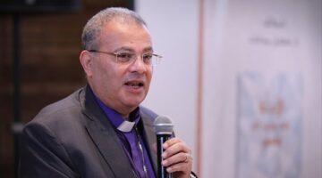 رئيس الطائفة الإنجيلية يشهد إطلاق كتاب "الأدلة على وجود الله وظهوره"