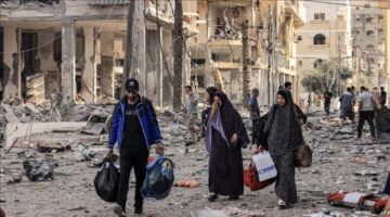 مركز حقوقي: إسرائيل تنفذ تهجيرا قسريا للفلسطينيين بغزة وسط صمت دولي