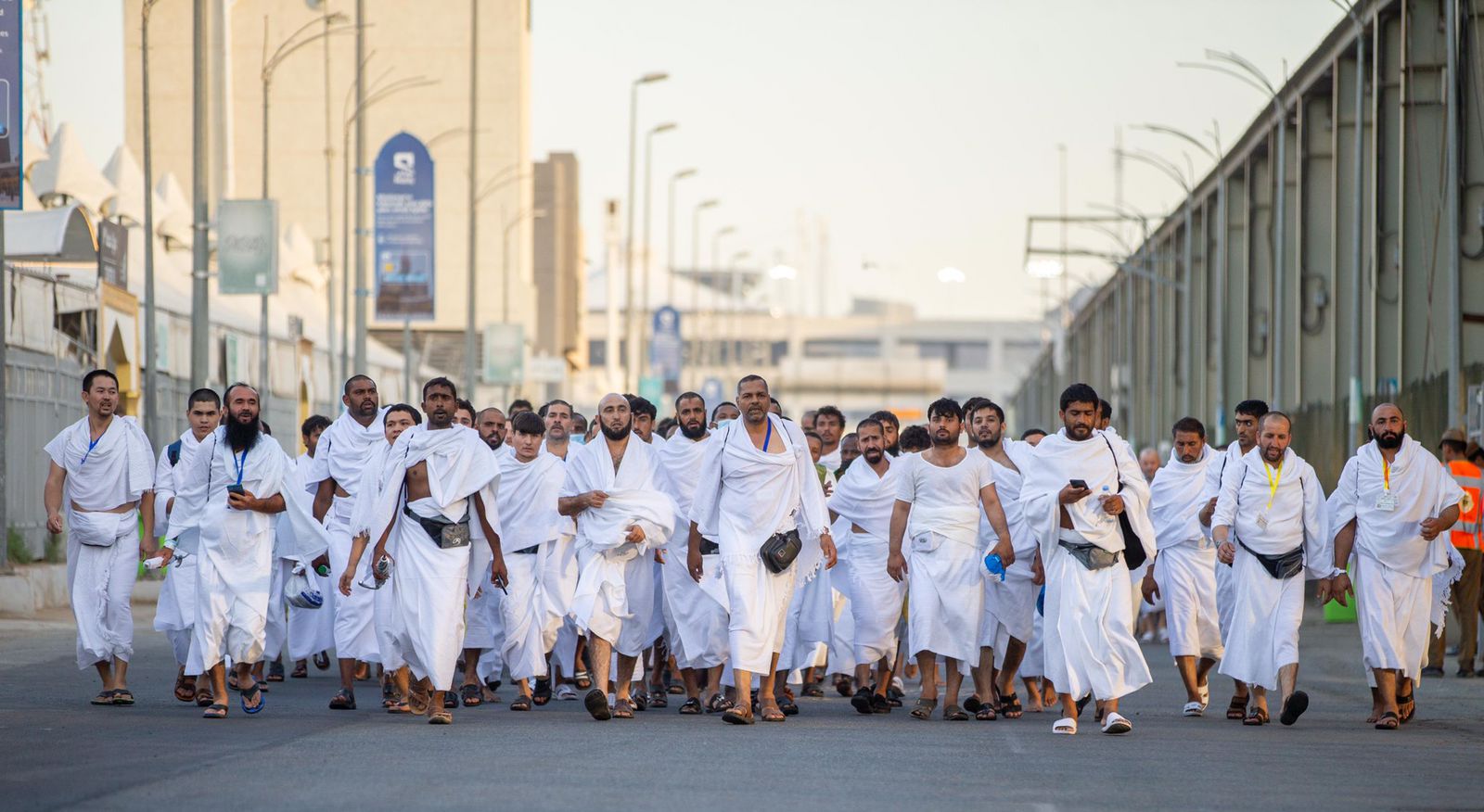 أحلم دائمًا أني أسقط من مكان مرتفع.. أستاذ طب نفسي بالأزهر يفسر الظاهرة أحلم دائمًا أني أسقط من مكان مرتفع.. أستاذ طب نفسي بالأزهر يفسر الظاهرة
