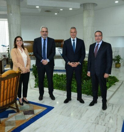 رئيس الشركة القابضة لمصر للطيران يلتقي نائب رئيس الإتحاد الدولى للنقل الجوى رئيس الشركة القابضة لمصر للطيران يلتقي نائب رئيس الإتحاد الدولى للنقل الجوى