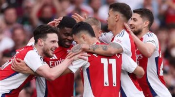 أرسنال يتعادل 2-2 مع كريستال بالاس ويؤجل حسم ليفربول للقب الدوري