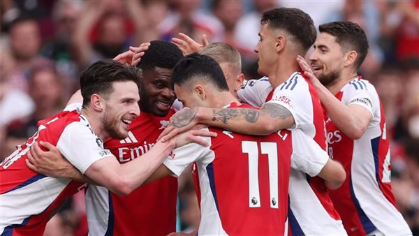 أرسنال يتعادل 2-2 مع كريستال بالاس ويؤجل حسم ليفربول للقب الدوري أرسنال يتعادل 2-2 مع كريستال بالاس ويؤجل حسم ليفربول للقب الدوري