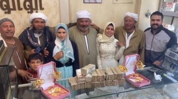 عروسان يثيران الجدل بسبب أسعار الذهب في دمياط.. ما القصة؟